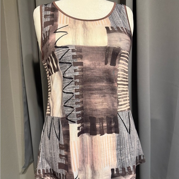 Women’s Abstract Print Sleeveless Blouse XL - Picture 2 of 5